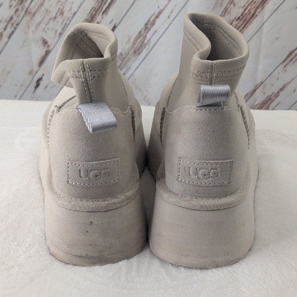 UGG Classic Mini Dipper Puffer Boot White Ceramic - Picture 5 of 9